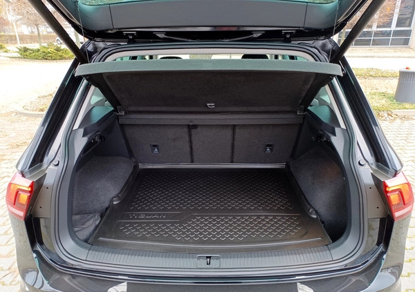 Volkswagen Tiguan cena 97900 przebieg: 153000, rok produkcji 2019 z Gołańcz małe 742